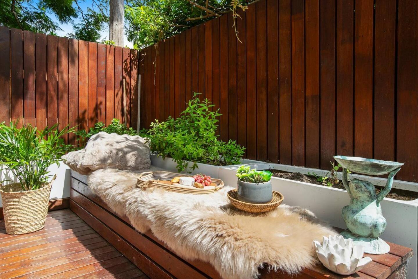 Charming Retreat In Exclusive Glebe Estate Apartment Sydney