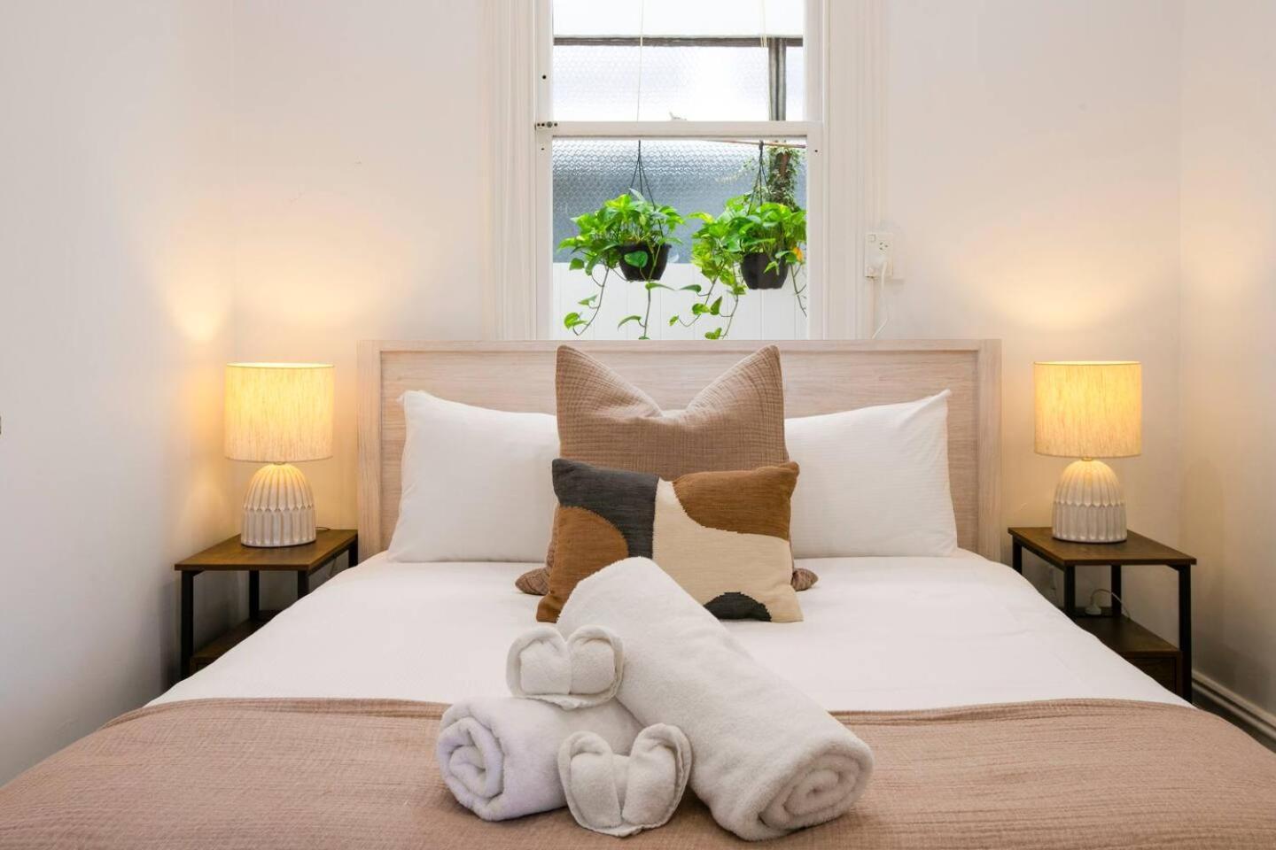 Apartment Charming Retreat In Exclusive Glebe Estate Sydney