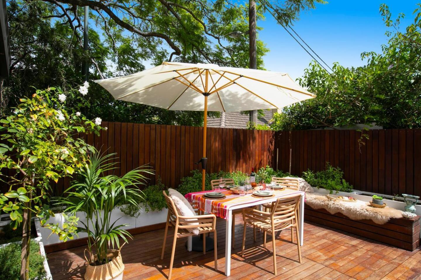 Charming Retreat In Exclusive Glebe Estate Sydney
