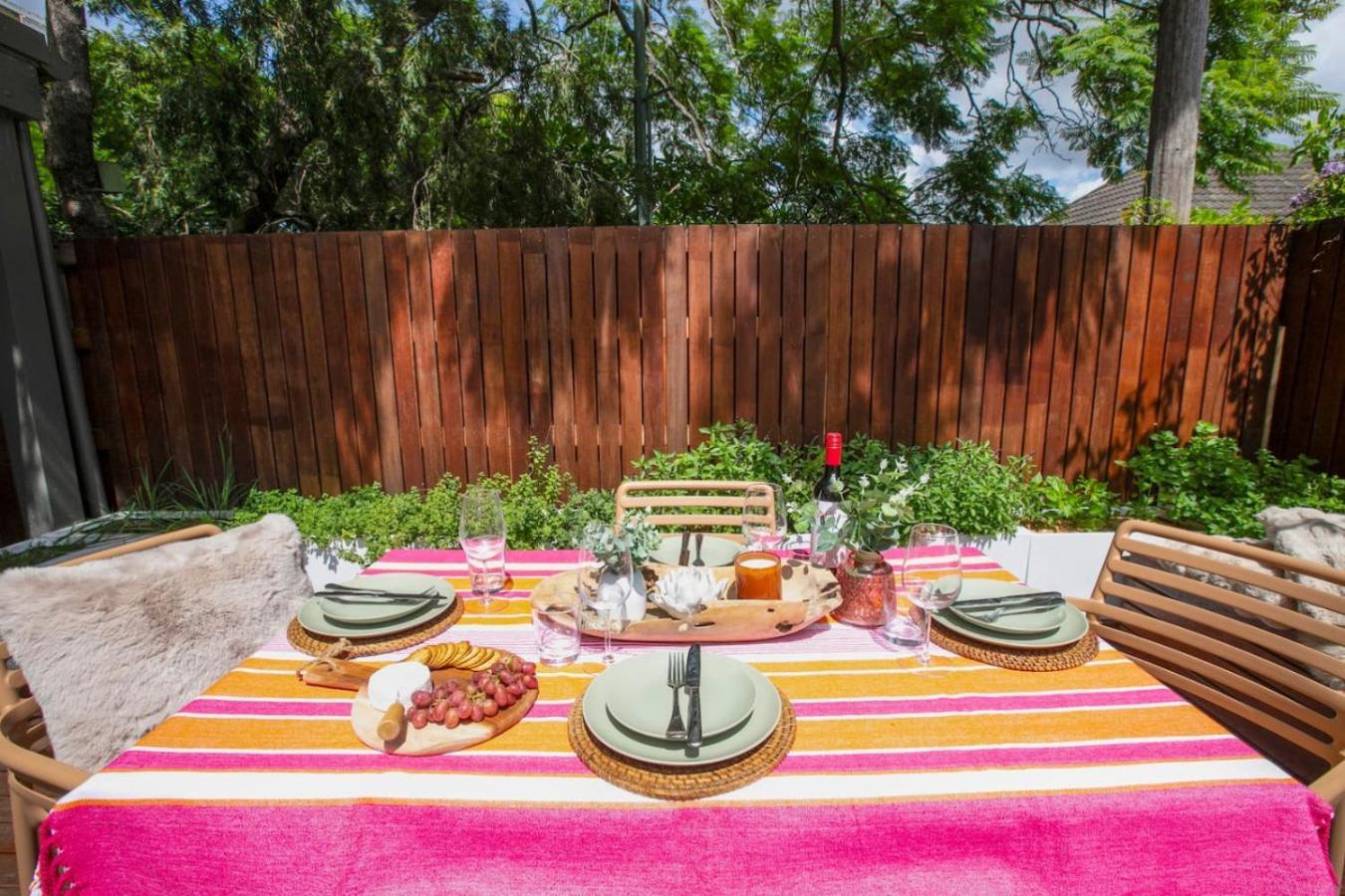 Apartment Charming Retreat In Exclusive Glebe Estate *