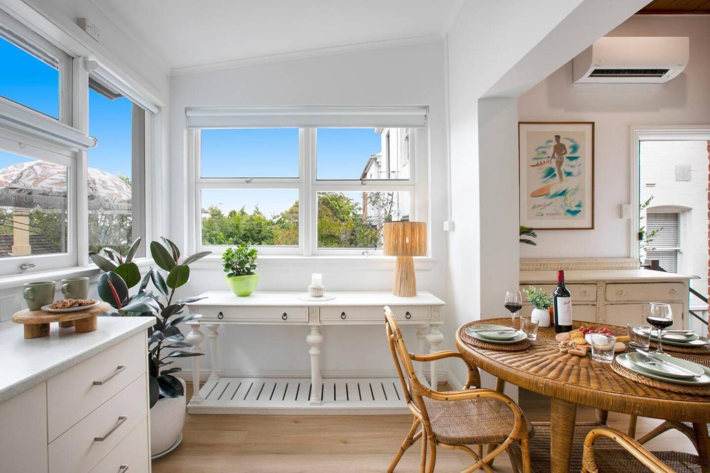 Charming Retreat In Exclusive Glebe Estate *