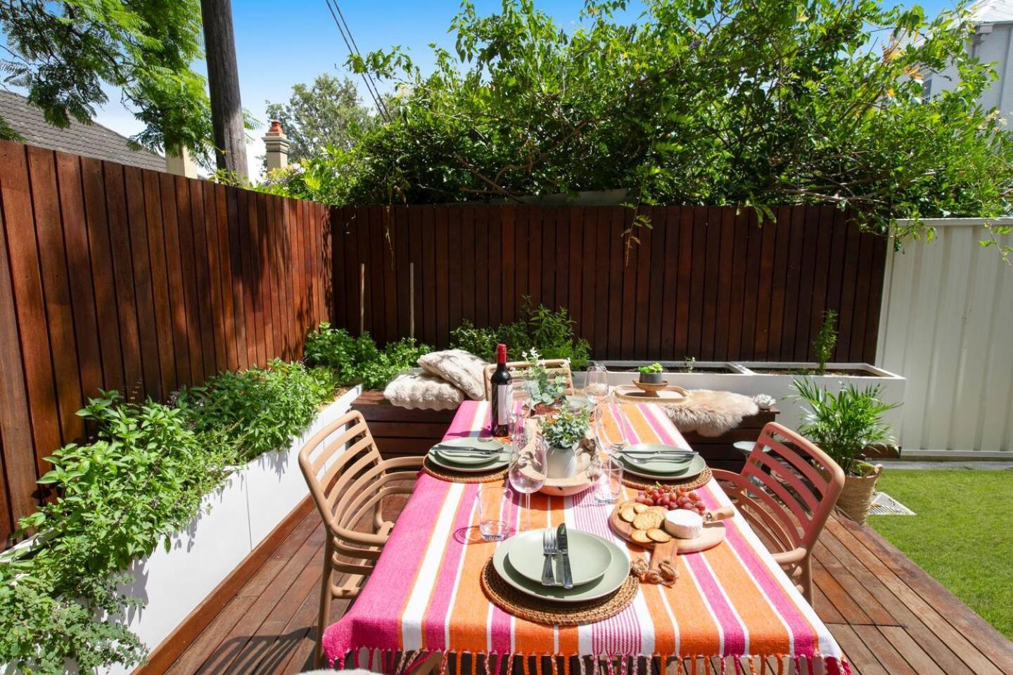 Charming Retreat In Exclusive Glebe Estate Sydney