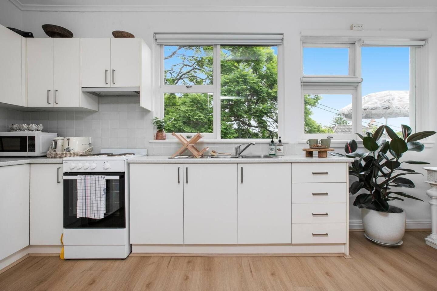 Charming Retreat In Exclusive Glebe Estate * Sydney