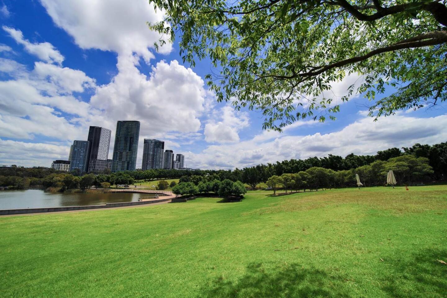 Charming Retreat In Exclusive Glebe Estate Apartment *